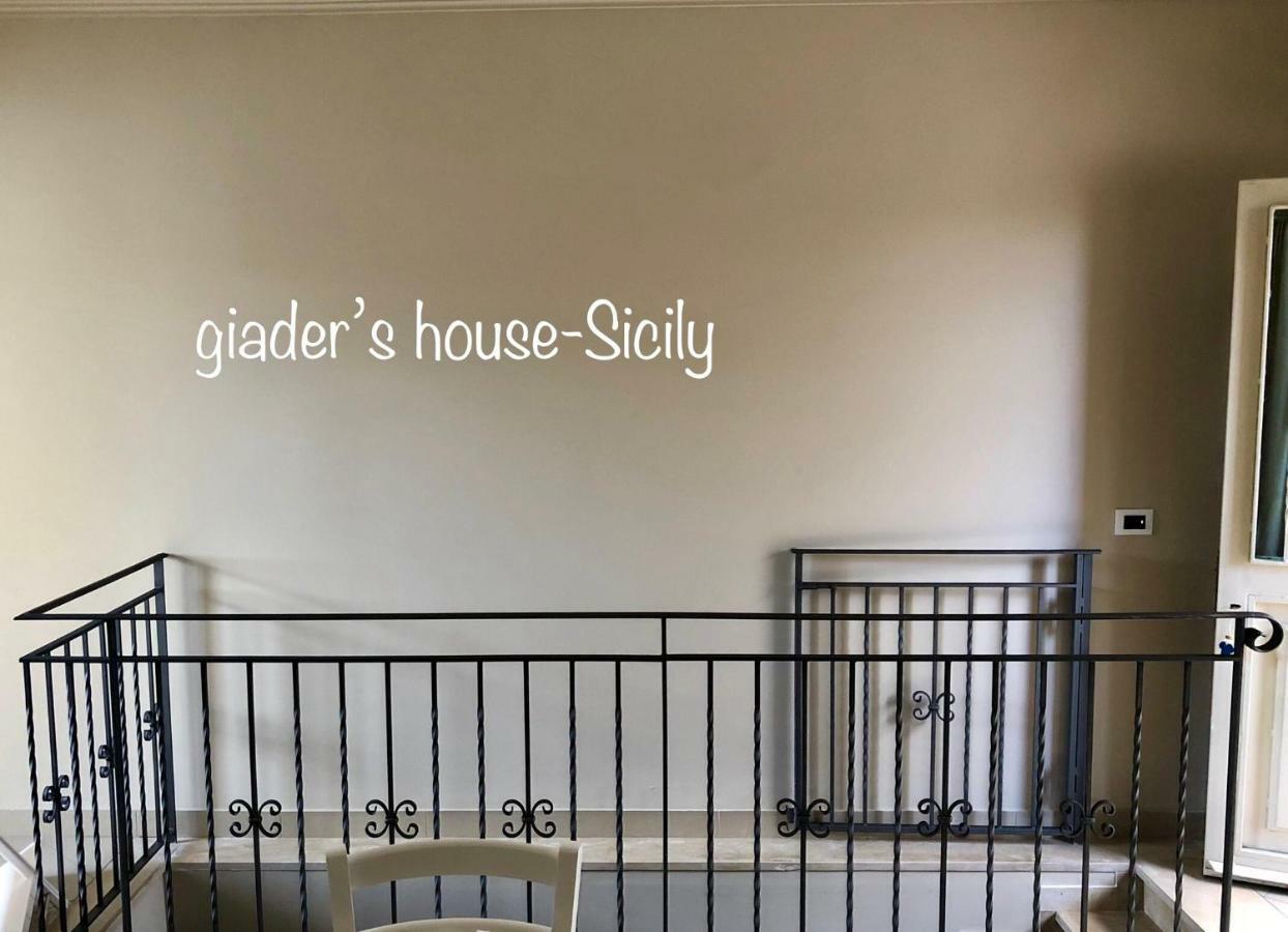 Апартаменти Giader'S House - Free Parking Катанія Екстер'єр фото